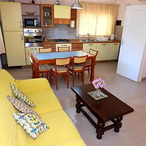  Apartment Casa Guardavaglia Italy
