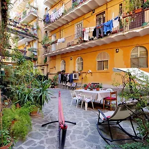  Apartment Pretty Flat Trastevere Italy